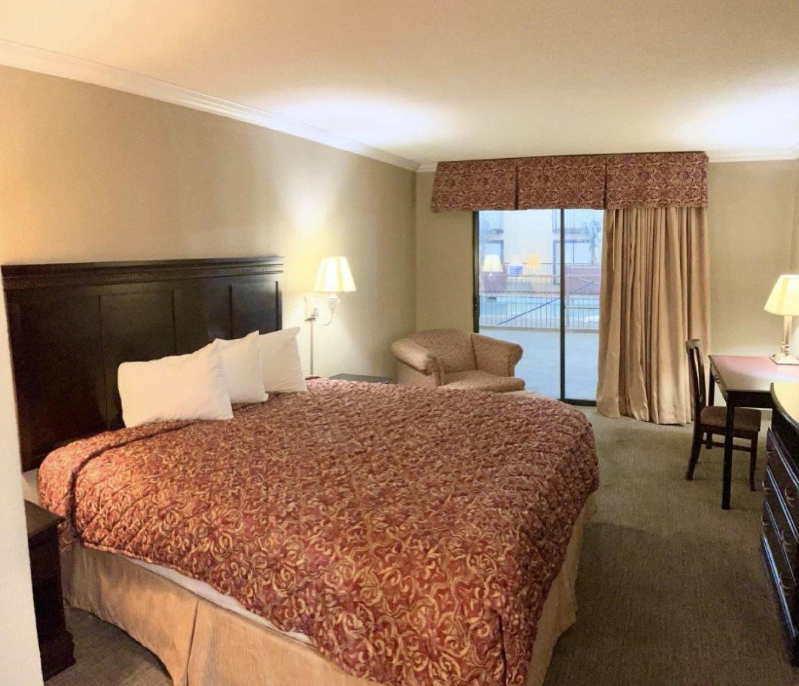 אלטוס Regency Inn & Suites מראה חיצוני תמונה