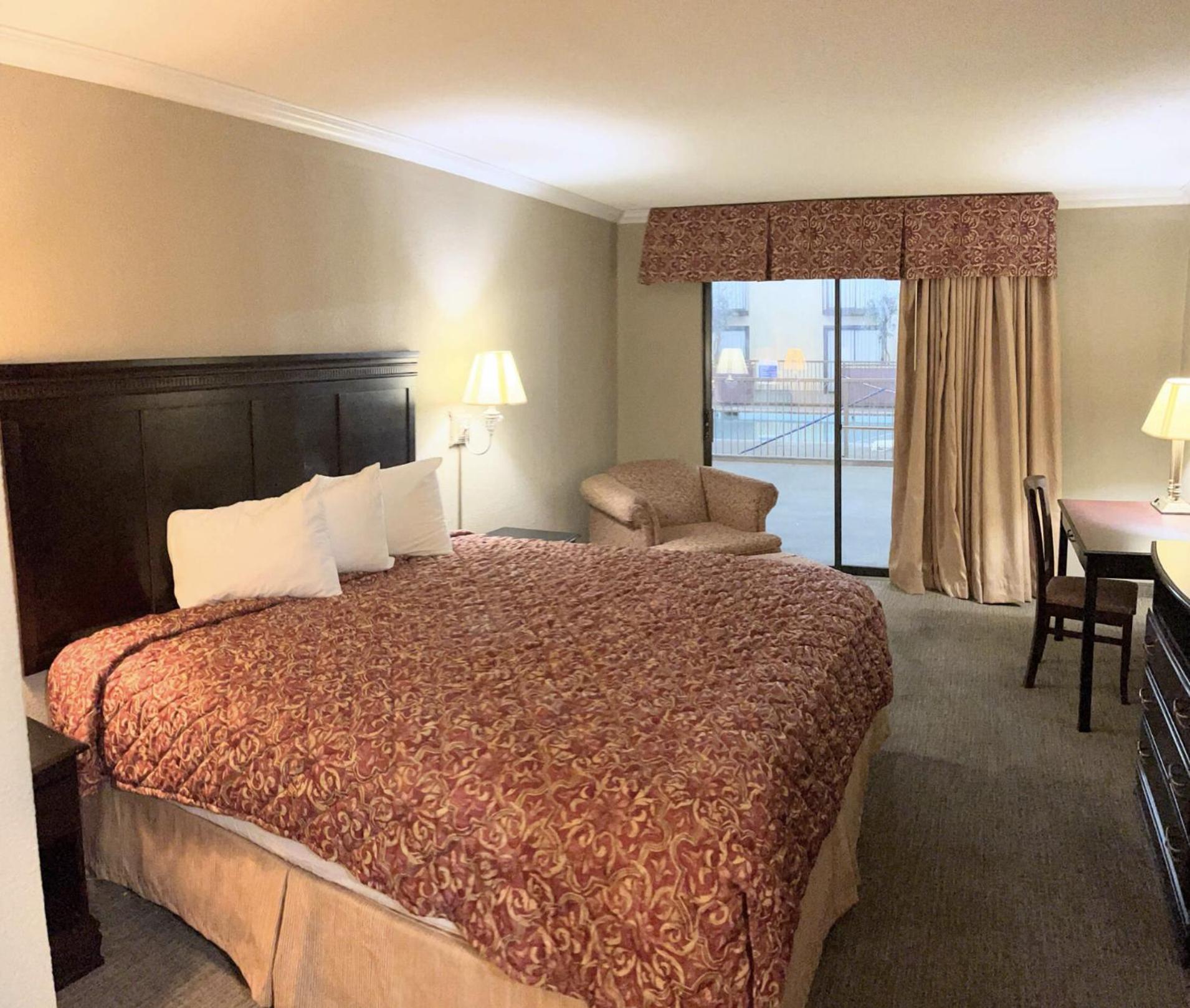 אלטוס Regency Inn & Suites מראה חיצוני תמונה