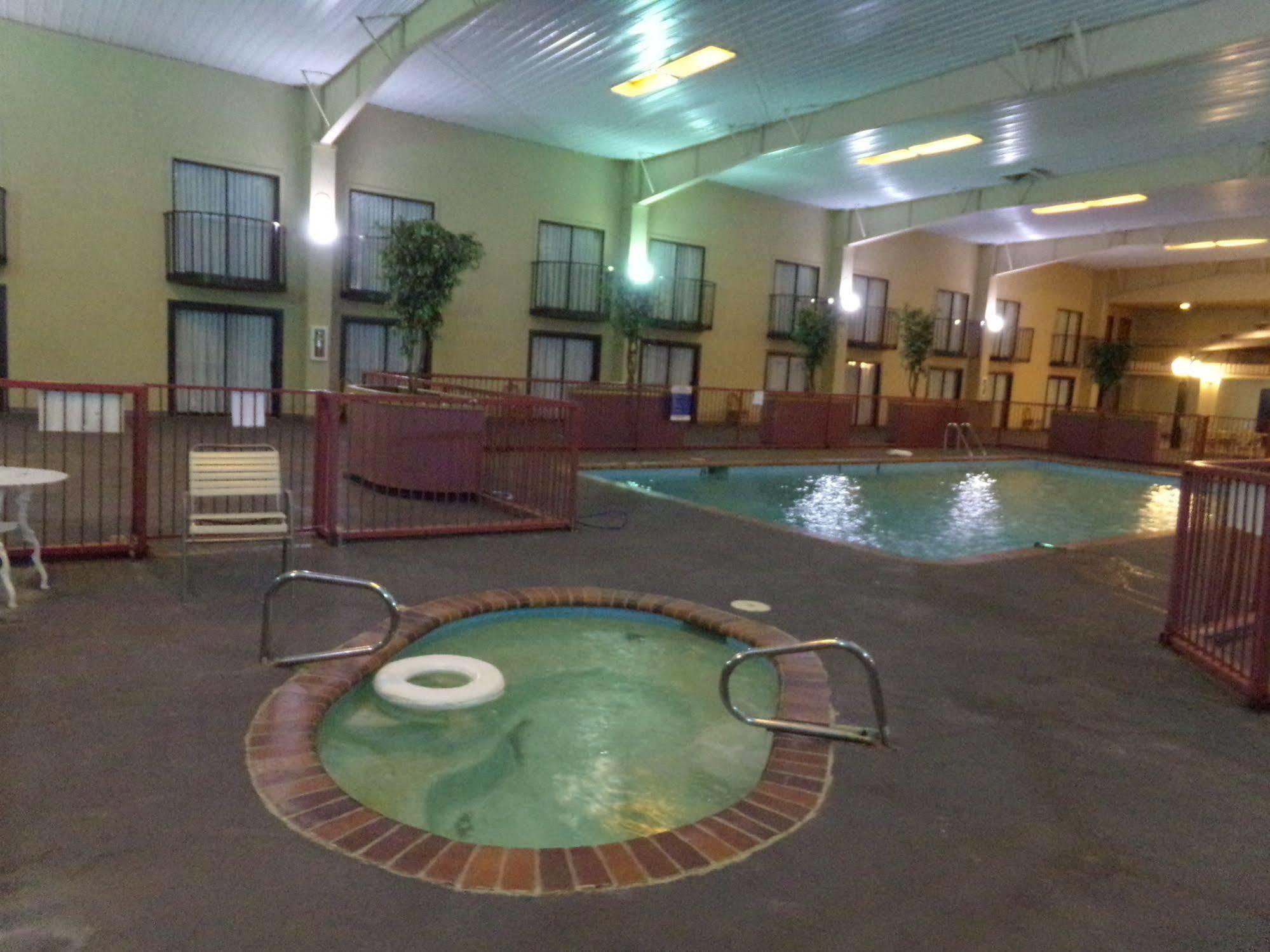 אלטוס Regency Inn & Suites מראה חיצוני תמונה